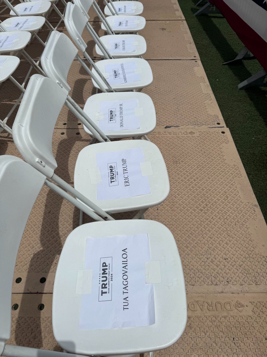 Andrew J tweet media