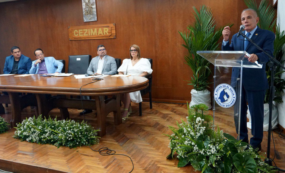Nos encontramos en la Primera Reunión con el Comité Evaluador del Sello 'Hecho en el Zulia' en CEZIMAR, presentando al sector empresarial esta iniciativa que impulsa el Zulia Productivo. Seguimos proyectando nuestra región como referente de calidad en Venezuela. #9dejulio