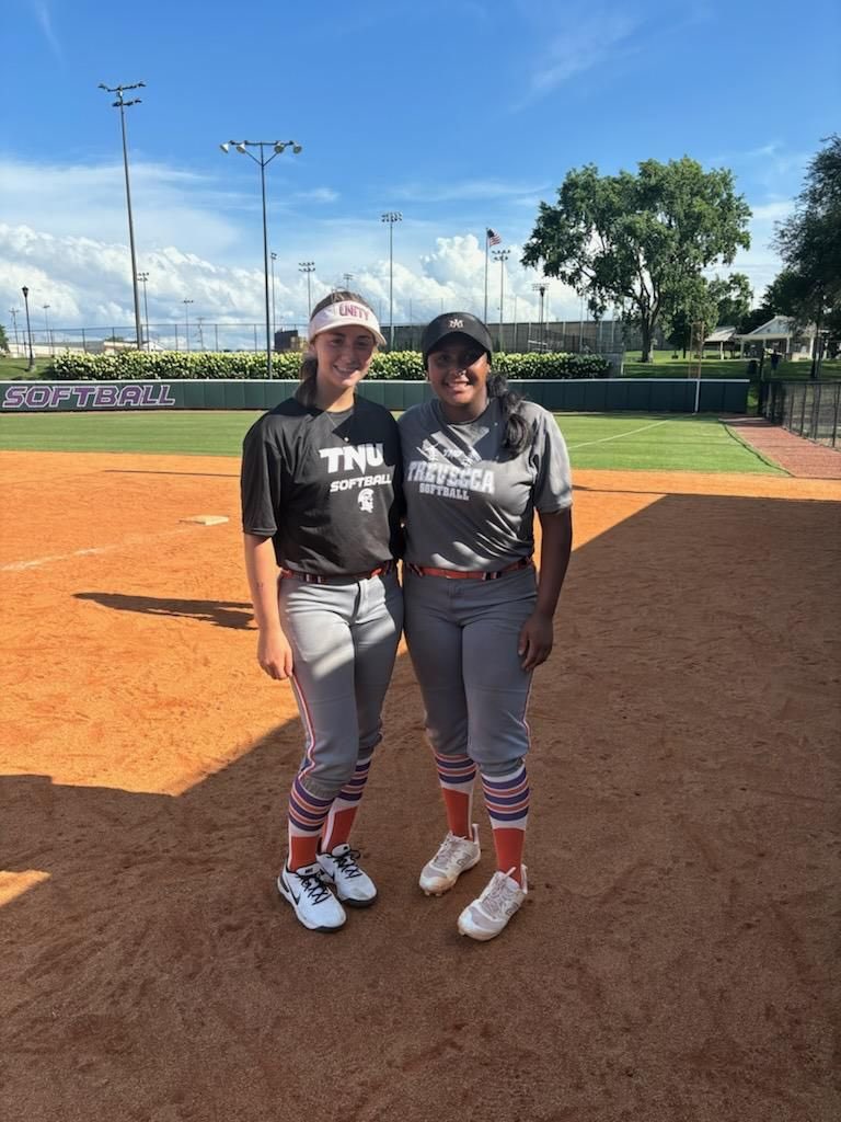 I 👀U Kaliyah and Ella at Trevecca camp. Show out!!!! 💪💜🧡