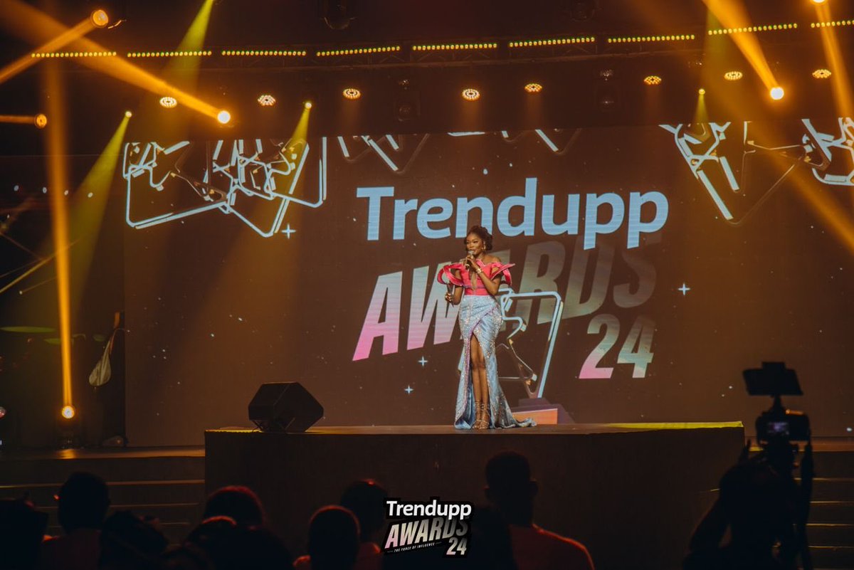 AgbaKobz's tweet photo. Big shout out to the organisers and sponsors of @Thisistrendupp, I was never expecting less from you. Lots of foods, drinks for everyone that was present. Weβre looking forward to see more of this
#TrenduppAwards24
#TheForceOfInfluence https://t.co/Txk3WC8vYF