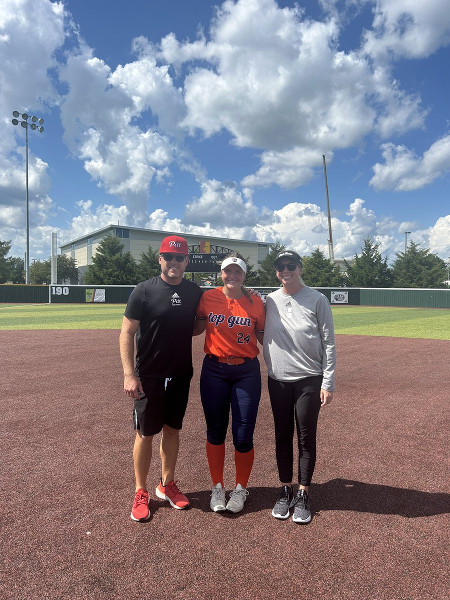 Great day for a camp <a href="/Gorilla_SFB/">Pitt State Softball 🥎</a>. Thank you to all of the coaches that came to watch and teach. I was so glad we beat the 🌧️.
<a href="/PittStGorillas/">Pitt State Athletics 🦍</a> 
@CoachFullerPitt 
<a href="/CoachBradF/">Brad Fuller</a> 
<a href="/TopGun08STL/">Top Gun 16U National STL</a> 
#flyabove
#topgun🔛🔝