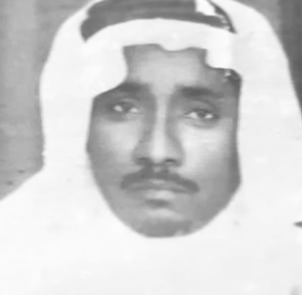انتقل الى رحمة الله والدي  فهيد محمد علوان ال كامل القرني، و ستتم صلاة الجنازة عصر اليوم بالحرم المكي الشريف و سيوارى جثمانه الثرى بمقبرة المعلاة .. 
  اللهم اغفرله و تجاوز عنه وانزله الفردوس الاعلى من الجنه. انا لله وانا اليه راجعون.