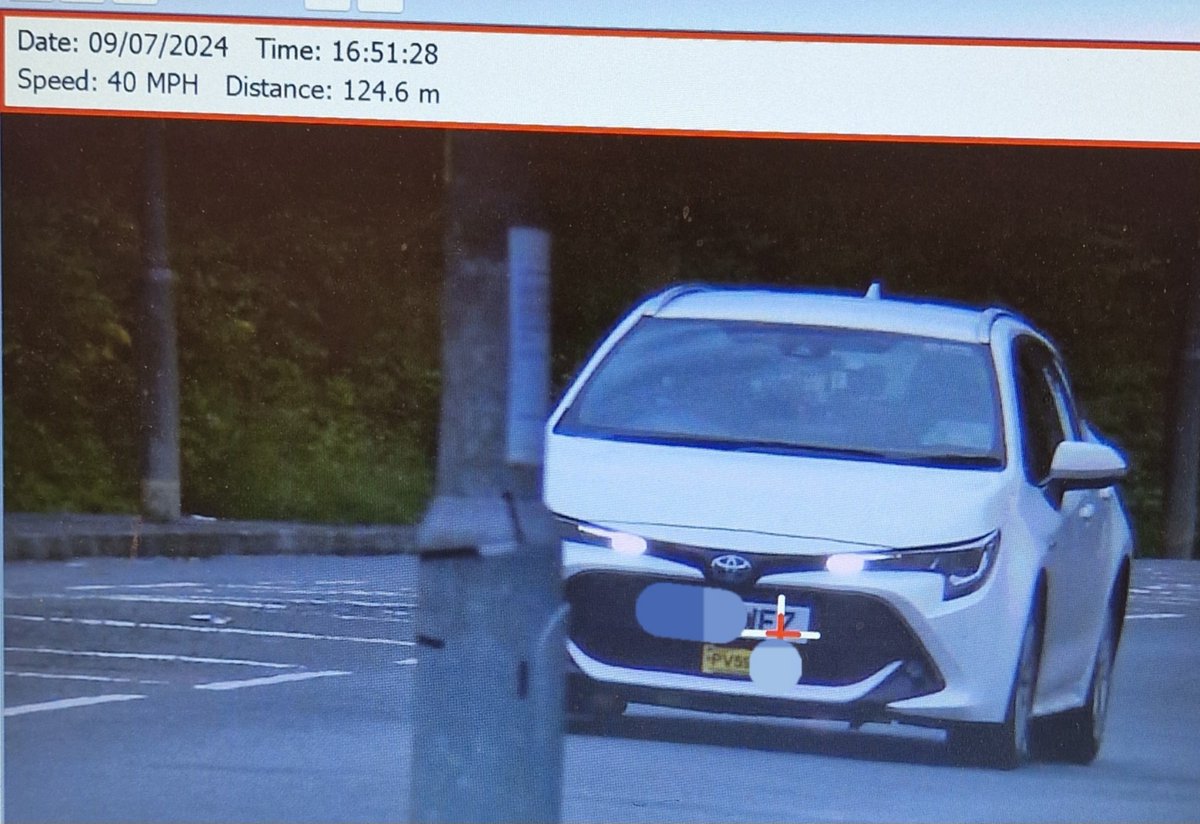 gmptraffic's tweet photo. #Fatal4 | Speeding is one of the leading contributing factors of deaths on the roads.
Help us to keep our roads safe by slowing down and looking out for other road users.
#TrafficPCSO XQ54 CASSIDY on Victoria Avenue East this afternoon, speeds of 50mph is not acceptable. https://t.co/e0icOPtodL