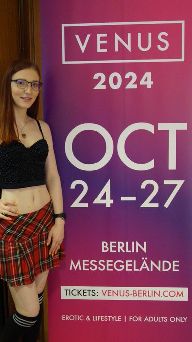 Im Oktober ist wieder die @venusberlinoff Messe  Wen von euch trifft man denn da ?? https://t.co/bT2<a class="tags" target="_blank" title="On Twitter" href="/?out=eyJ0eXAiOiJKV1QiLCJhbGciOiJIUzUxMiJ9.eyJpYXQiOjE3MjE5MTc1NjYsImlzcyI6InR3cG9ybnN0YXJzLmNvbSIsIm5iZiI6MTcyMTkxNzU2NiwiZXhwIjoxNzUzNDUzNTY2LCJyZWRpcmVjdF91cmwiOiJodHRwczovL3R3aXR0ZXIuY29tL3ZlbnVzYmVybGlub2ZmIn0._9VjvtIQmxSUrqrcGiqWA2_3QZftS9V7dZVRtZzn7IKJhXf73dHryRlhs2mIErN_asxEUhbFplzSnjg2il9HvQ">@venusberlinoff</a><a href="/tag/outdooradventures"class="tags"><span>#outdooradventures</span></a>