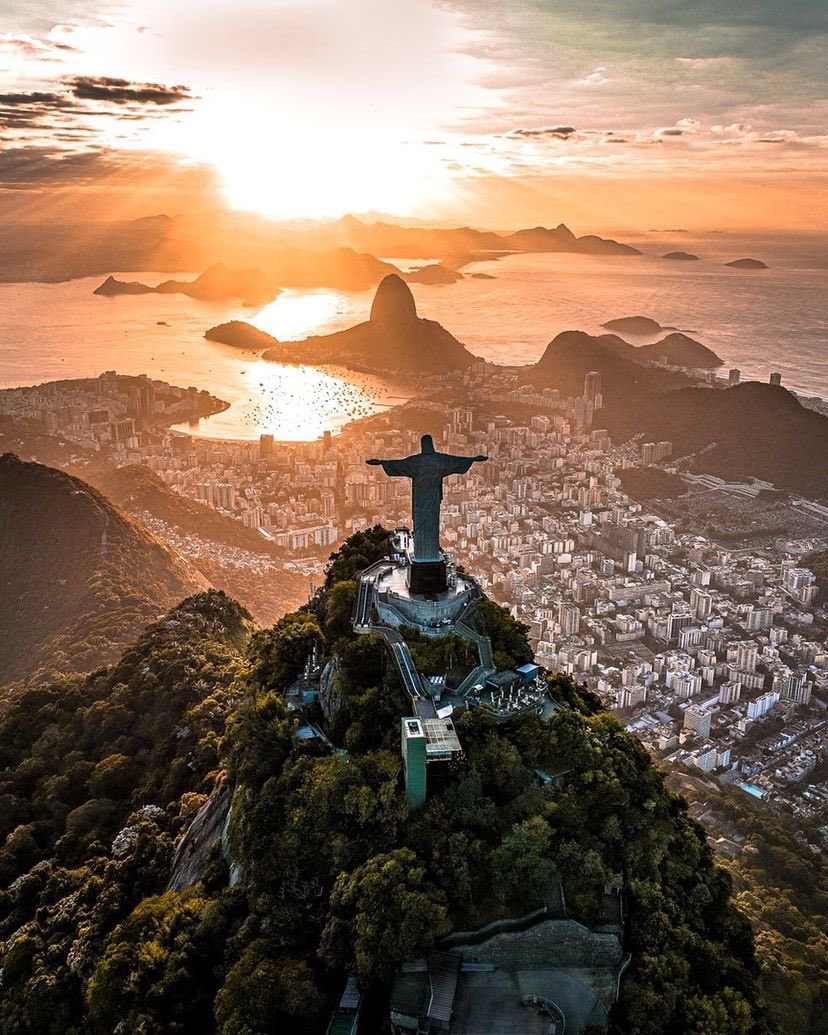 archi_tradition's tweet image. Capturing the Beauty of South America - a thread 🧵 

1. Christ the Redeemer
Rio de Janeiro, Brazil 🇧🇷