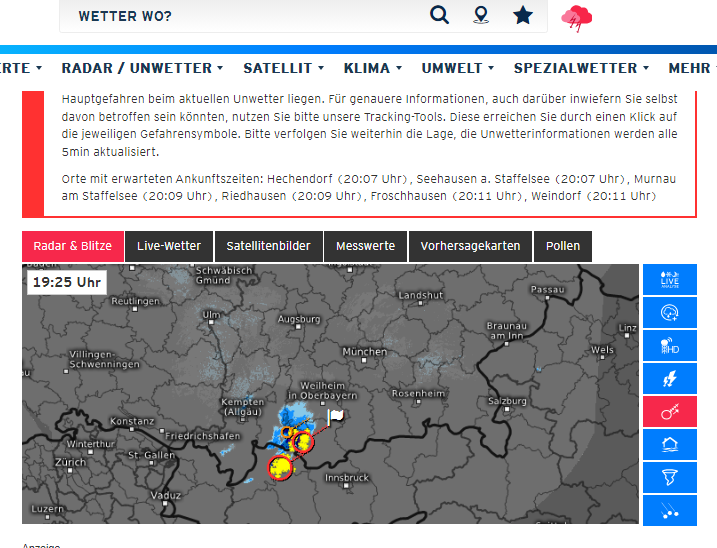 LizCollet's tweet photo. Es grollt nur scheinbar noch von Ferne...
die einen *hüstel* können's Wetter lesen, wann sich was 'zamziehen wird, wenn andere noch lachen, weil's nur Sonne sehen.. (DIE hören auch nicht auf Experten)
Für die dritten:
#LetExpertsInformYou @Kachelmannwettr @Kachelmann #Wetterlage https://t.co/ydJilMkJxl
