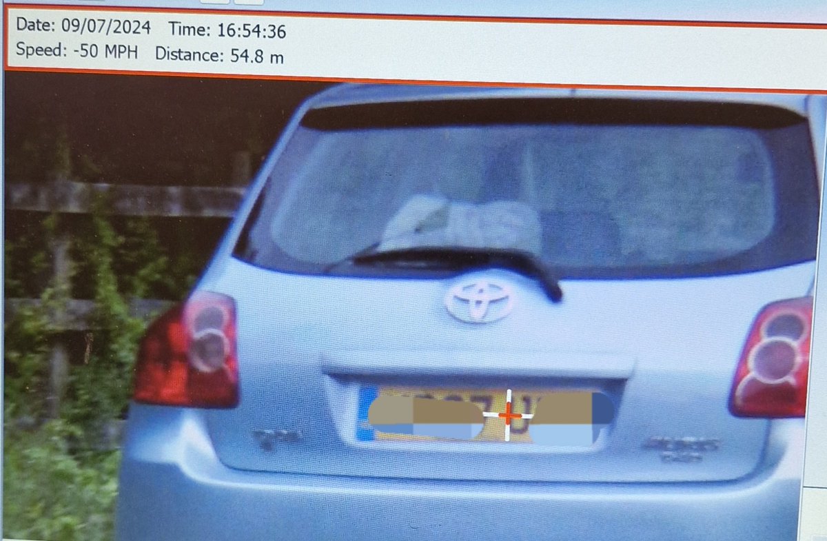 gmptraffic's tweet photo. #Fatal4 | Speeding is one of the leading contributing factors of deaths on the roads.
Help us to keep our roads safe by slowing down and looking out for other road users.
#TrafficPCSO XQ54 CASSIDY on Victoria Avenue East this afternoon, speeds of 50mph is not acceptable. https://t.co/e0icOPtodL