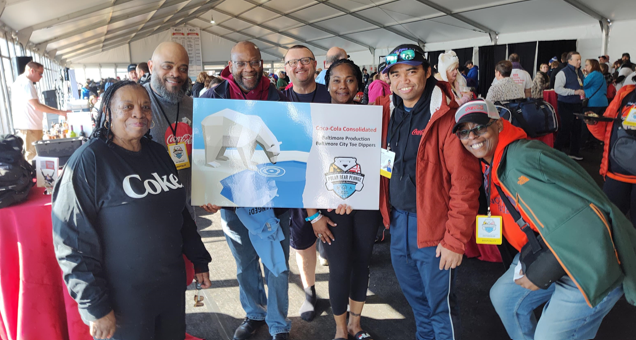 CokeCCBCC's tweet photo. Linda Ewing, Consolidated Management System Administrator, has been putting smiles on her Teammatesโ faces at our Baltimore production center for more than half a century.
Thank you, Linda!โ๏ธ๐
#TeammateSpotlight #SummerFaces #CocaColaConsolidated #BeConnected https://t.co/PRlftY6xBD