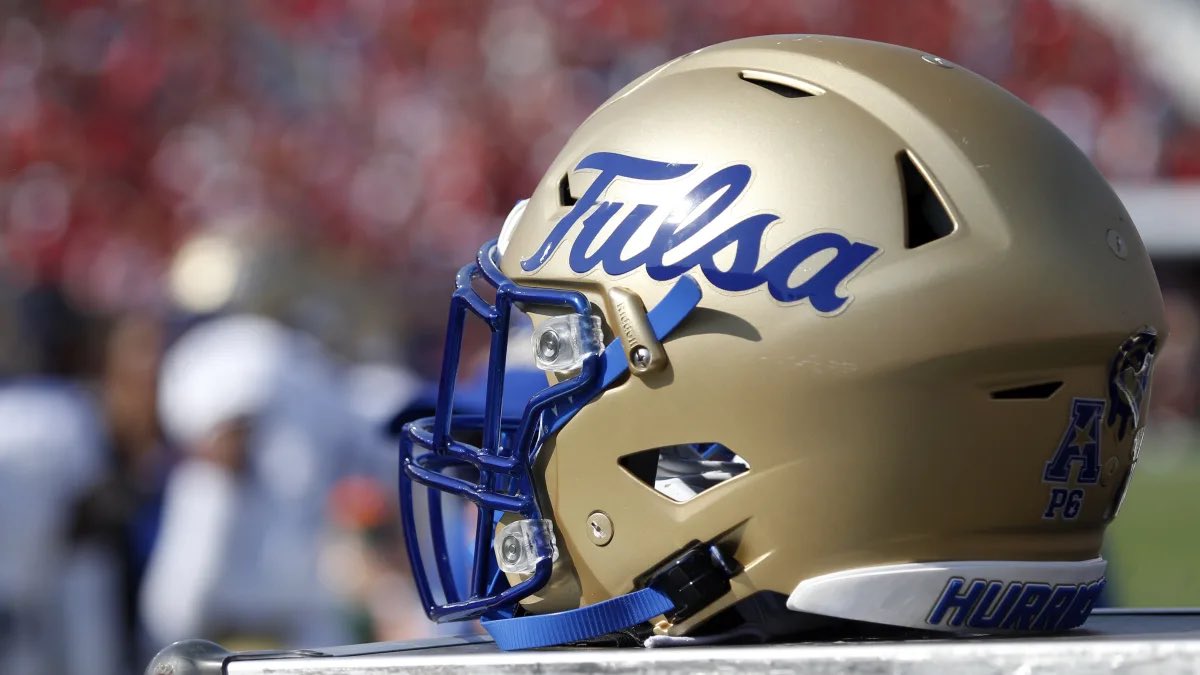 CoachAustinMaly's tweet photo. After many conversations with my friends and family I have narrowed down my list for my virtual OVs (looking at their rosters online) on Friday. #nointerviews #Top3 #AGTG #EACollegeFootball https://t.co/Vy8D9q5nDN