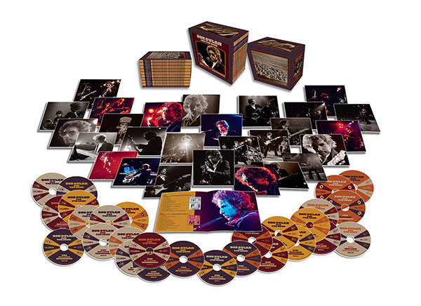 DiegoAManrique's tweet photo. A lo bestia. BOB DYLAN publicará "The 1974 Tour Recordings", caja con 27 CDs y 431 canciones grabadas durante la gira con THE BAND. Recordaran que ya salió un doble LP de esa gira, "Before the flood", pero ahora pueden escuchar, yo que sé, 25 interpretaciones de  "Forever young" https://t.co/XJl1r3W3lu