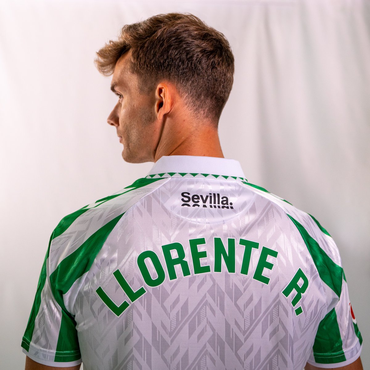 RealBetis_en's tweet photo. Diego Jɑvieɾ Lloɾente Ríos. https://t.co/FJy6bNDqG9