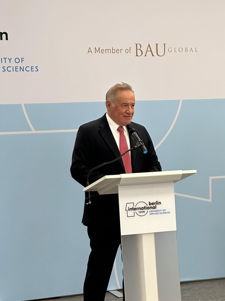 Bugün BAU Global üyesi Berlin International Üniversitemizin 10. Yıl Kutlama etkinliğine katılmanın mutluluğunu yaşıyorum.  Etkinliğimize katılan başta Türkiye'nin Almanya Büyükelçisi Sn. Ahmet Başar Şen olmak üzere tüm değerli katılımcılara teşekkür ederim.

Dünyanın farklı