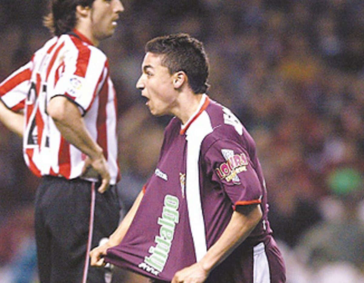 AmaroJonay's tweet photo. 😢 Soy madrileño, periodista y estoy avergonzado por el trato que se le ha dado a Jesús Navas. 

⭐️ Campeón del mundo, de Europa y una leyenda no sólo del Sevilla, también del fútbol español.

Es el momento de reunir los momentos que os ha aportado este crack. Empiezo 👇 https://t.co/jNad1IV7rn