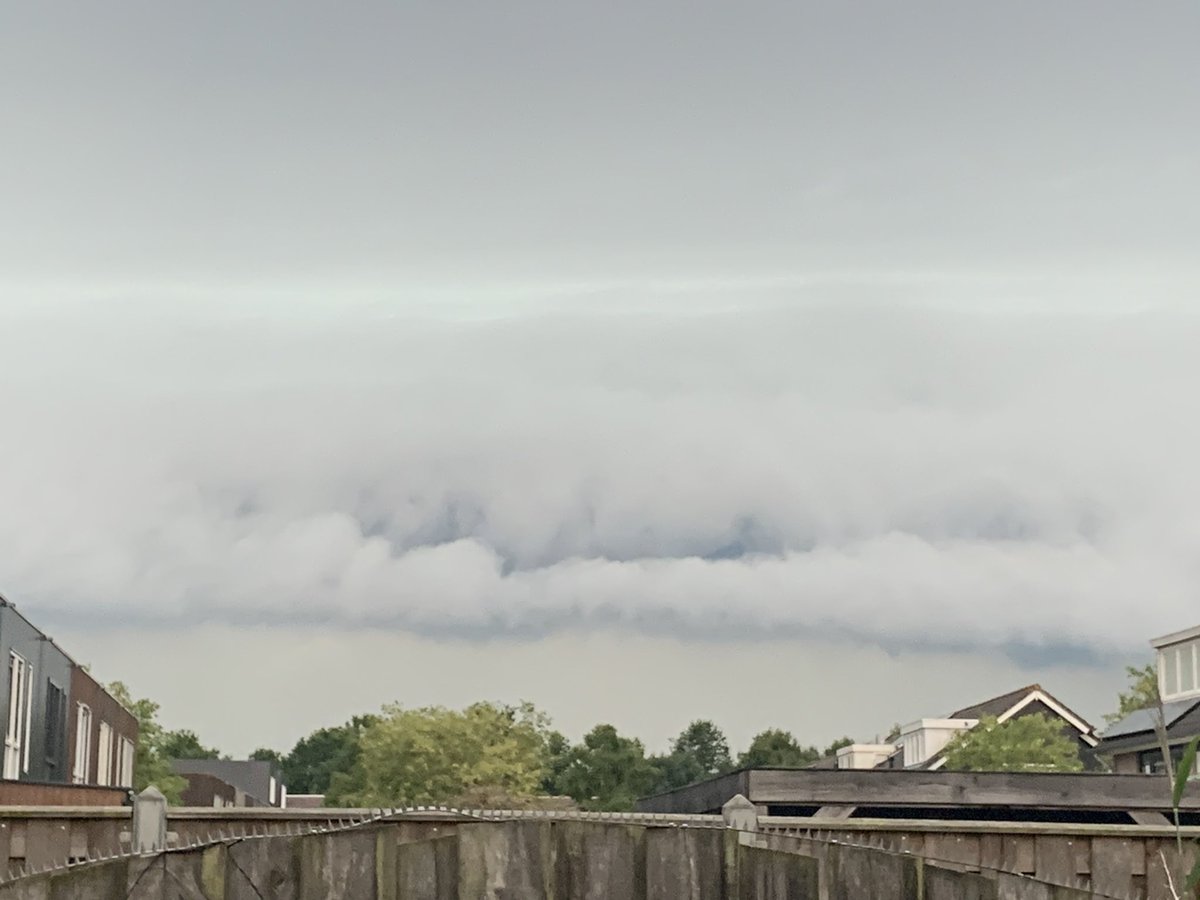 Zangstem's tweet image. Arcus incoming! #almere