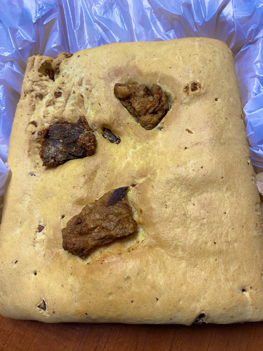 yannydiazc's tweet photo. 🫣😋😋😋😋😋 cuando no puedes aguantar y tienes que ir por tu #placerculpable #panconchicharrón 🤭🫣🐽🙈 de la #panaderiaContador #LaSerena linda tarde para todos 🤗 https://t.co/5G4pMXyL2Z
