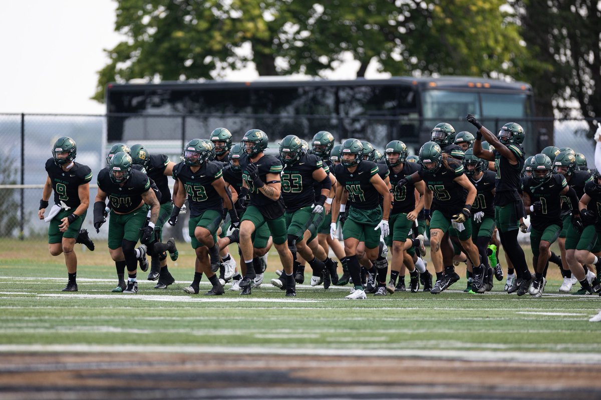 CoachCareyDL's tweet photo. 51 days until War on the shore!!
Then after that we going to 
#PartyAtTheLake 
#GTA 
#DOGMentality https://t.co/CcYkq2Mhxf