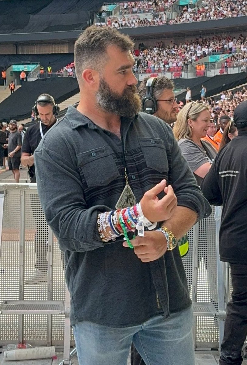 All the football blokes at the Courteeners tour this winter when I turn up with Pink Cactus Cafe friendship bracelets after doing a summer at the Eras Tour