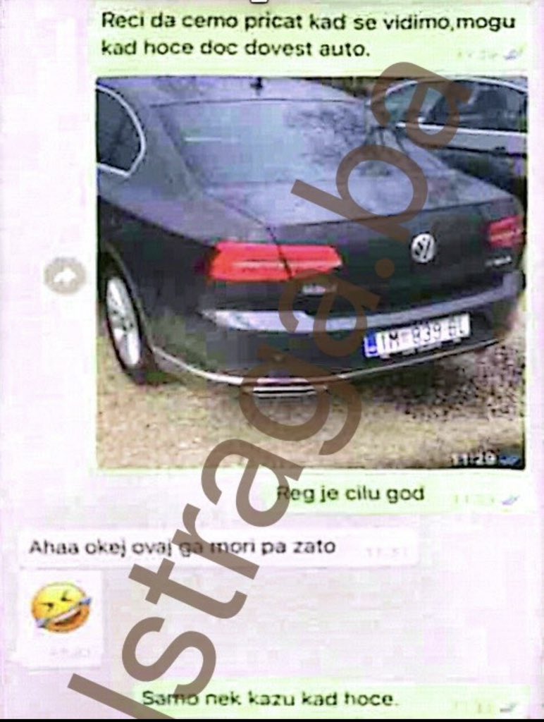 IstragaB's tweet photo. “Sitnih para ostalo gore u pepeljari”, napisat će zamjenik direktora @SIPA_Policija Zoran Galić nakon što je preuzeo Passata od mafijaša Ivice Bage. Automobil je nakon toga registorvan na Galićevu suprugu. Sve o slučaju čitajte 👇 https://t.co/CtCXDlUKsl https://t.co/RLfqIEJ8Zr
