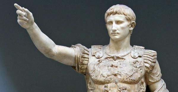 FotosDeFatos's tweet photo. Marcus Maecilius Flavius Eparchius Avitus, ou #Avito, foi imperador romano do Ocidente. De origens galo-romanas e de família com antecedentes no Senado, foi magister militum.
#NumDiaComoHoje mas em 455, foi proclamado por Marciano, como o melhor imperador de Roma. https://t.co/6iVwfjc7wH