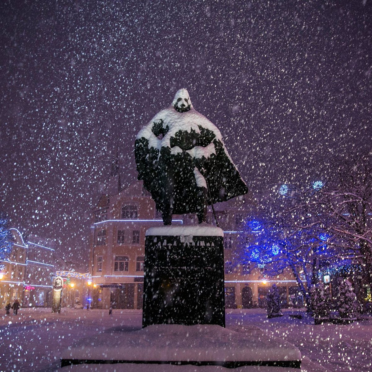 PoloniaMagna1's tweet photo. TOP 20 amazing monuments and statues in Poland

Let's start with the most famous one:

1/ Darth Vader in Waderowo https://t.co/PM4qSQVgGQ
