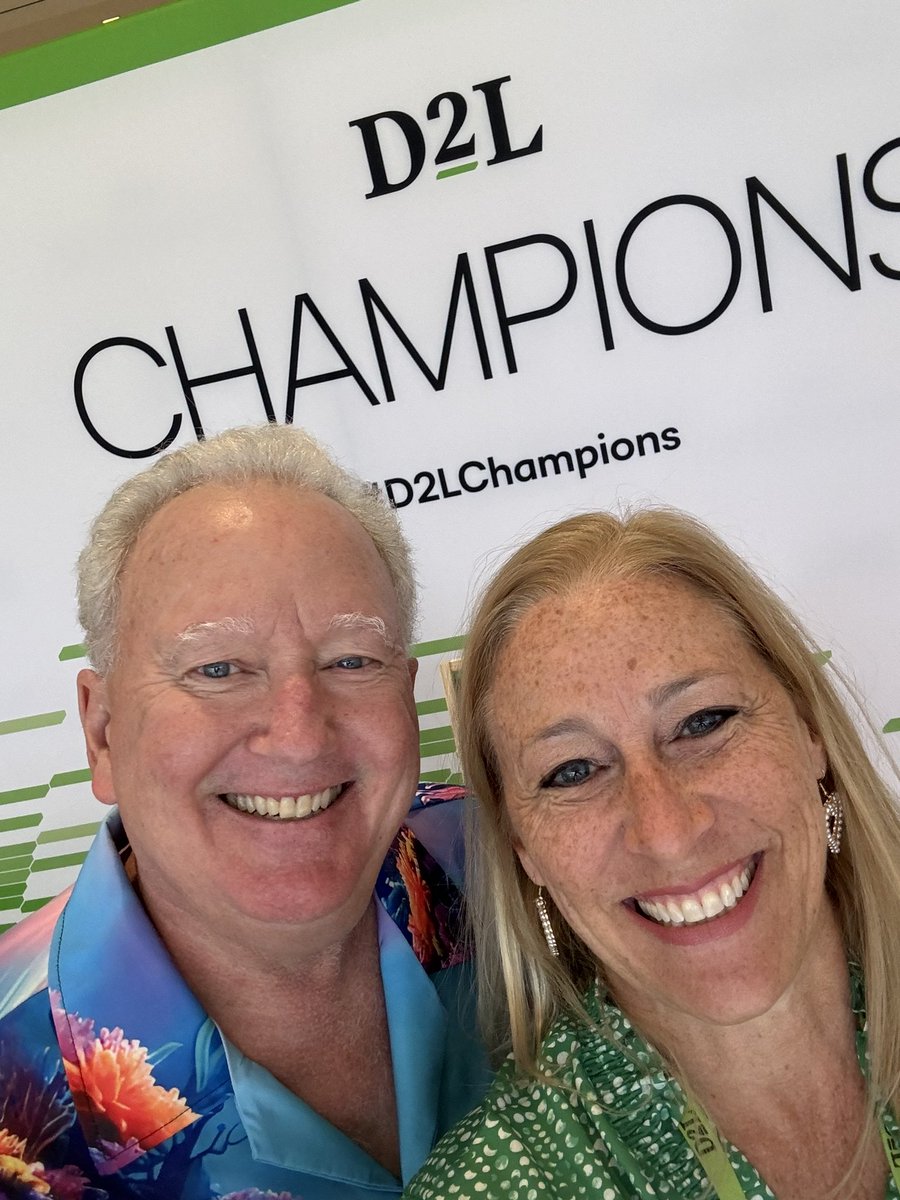 It’s officially #D2LFusion once I get my #d2lbarry selfie!