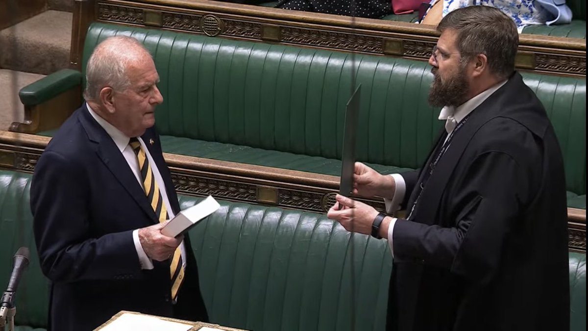 Sir Roger Gale tweet media