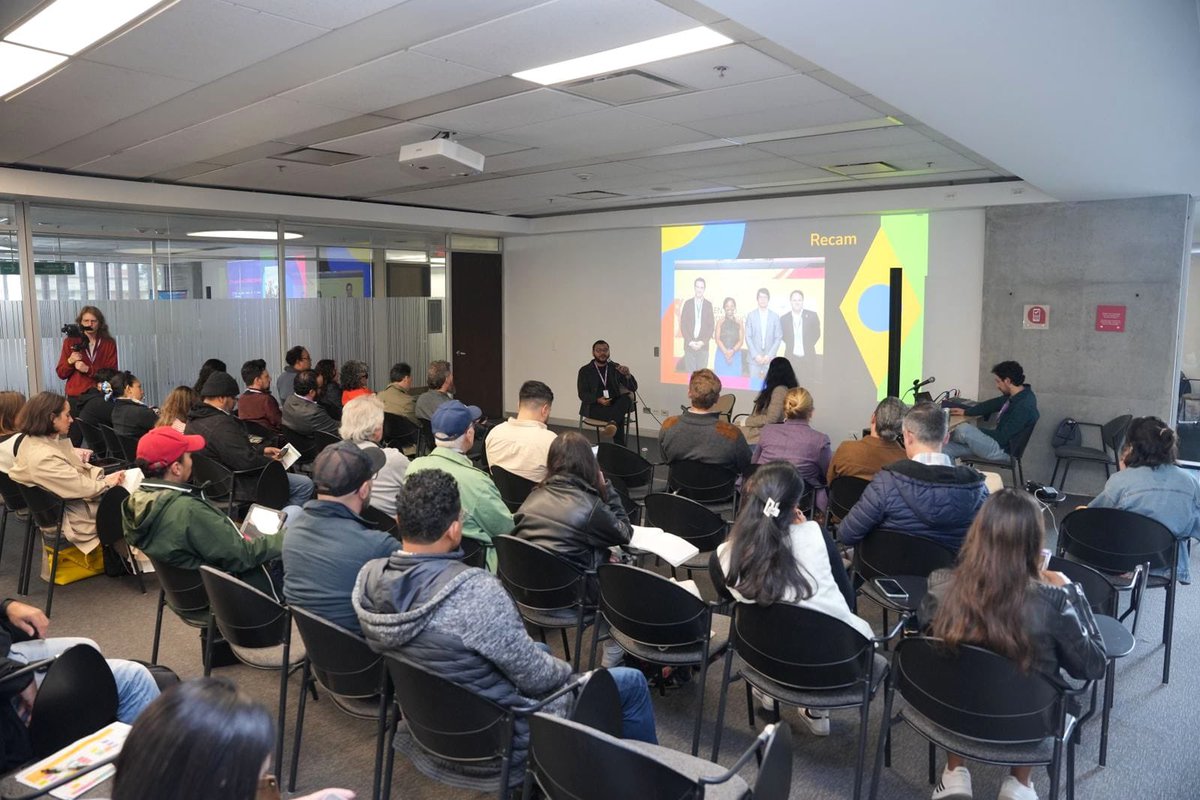 BAM_Bogota's tweet photo. #BAMNow | Estamos en el espacio de Coproducir con Latinoamérica, dentro Tanque de pensamiento Latinoamericano, con la participación de doce voces de Brasil, Colombia, Ecuador, República Dominicana y Uruguay, conoceremos las políticas que permiten la coproducción en estos países. https://t.co/sZOXBJOcvR