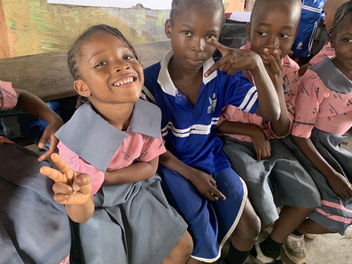 bisolajasmine's tweet image. Back at doing what I love ❤️ #LFBI #volunteer