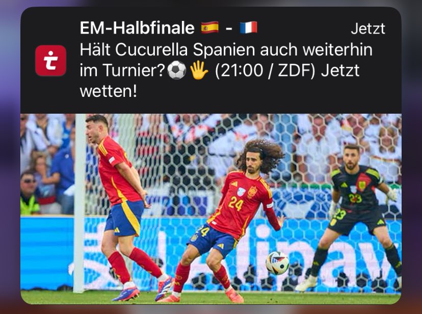 BeeenVAL's tweet image. Sogar tipico hasst Cucurella 😭