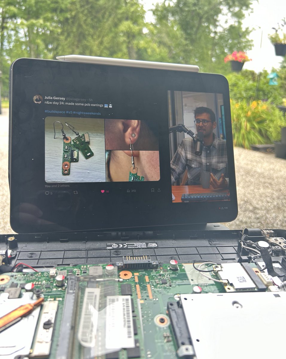 juliagersey's tweet photo. appreciate the shoutout @FarzaTV โwatching todayโs lecture while taking apart some old laptops๐ป
& ofc thankful for the feedback in the comments:
- epoxy โ
- LEDs โ
- online store โ
more to come! ๐
#buildspace #s5 #nightsweekends https://t.co/X57RFDeBO5