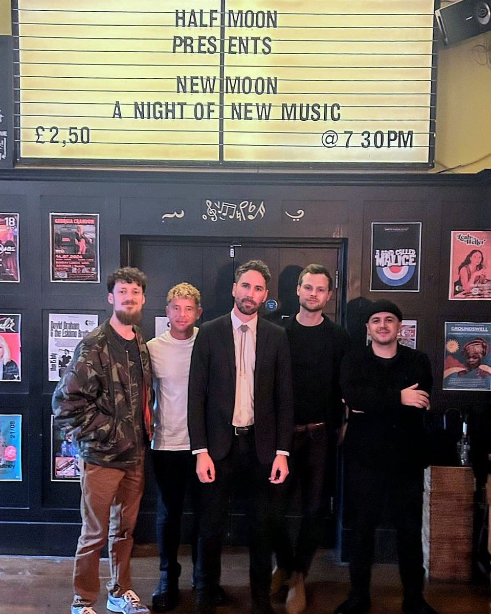 Our first London show was a special one ⭐️
A venue with such R’n’R history and we played alongside some seriously talented folks for the ‘New Moon’ event!
Thanks for having us <a href="/HalfmoonPutney/">The Half Moon Putney</a> 🌙
Next up we support <a href="/samscherdel/">Sam Scherdel</a> at The Leopard 25th July, hardly any tickets left 🙌🏻
