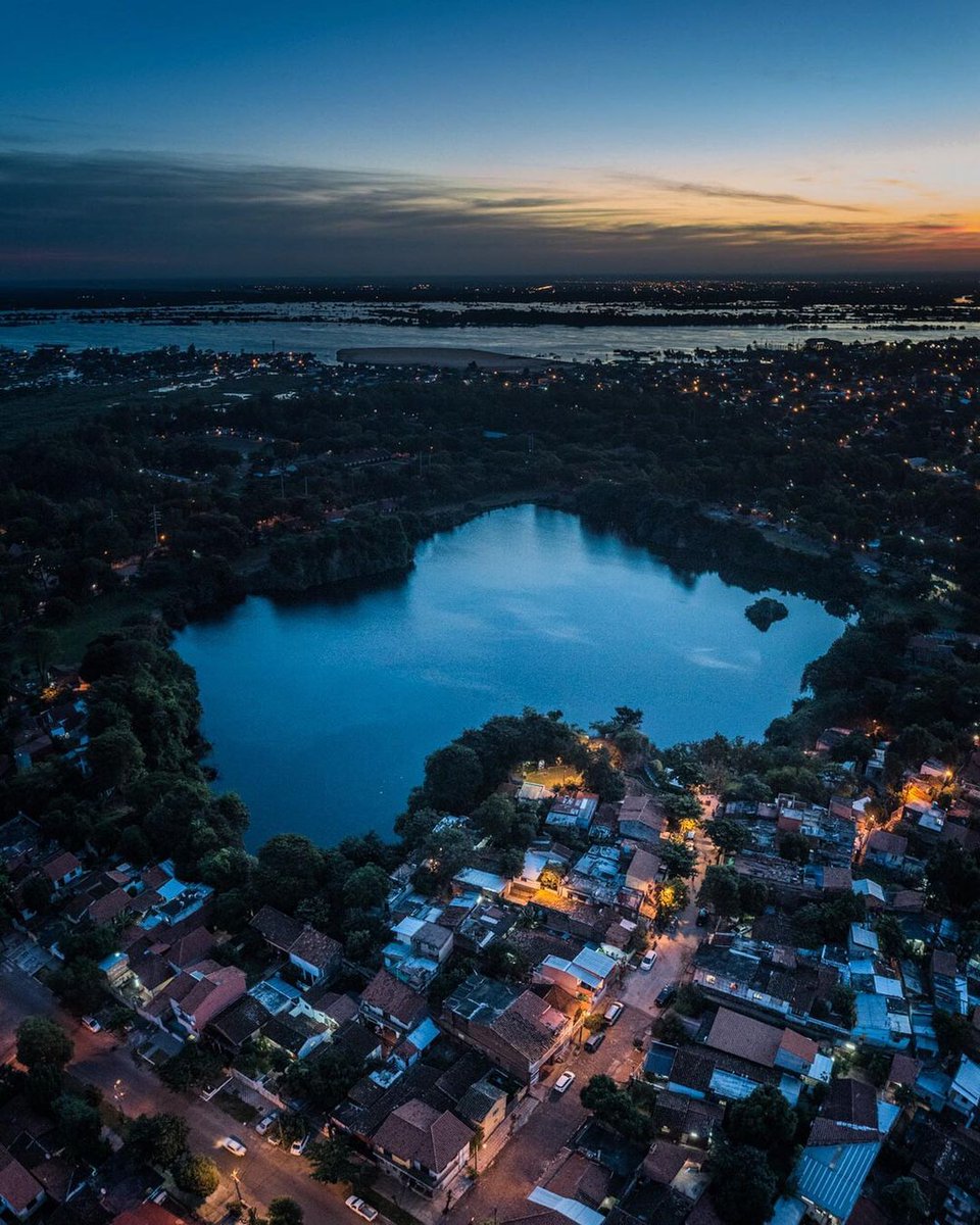 Fotociclo's tweet photo. Gracias a denuncias periodísticas y al reclamo de vecinos organizados, la Muni de Asunción confirma que NO se construirá la gasolinera proyectada cerca de la Laguna Tacumbú.

Ademas, @contraloriapy investigará al @mambiente_py y a @MDN_PY. https://t.co/Pq9y6lkKKS