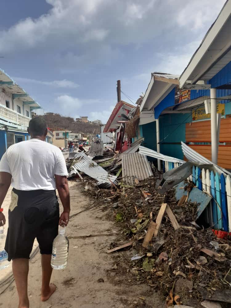 UNFPACaribbean's tweet photo. Devastating images from St. Vincent & the Grenadines after the passage of #HurricaneBeryl.
#UNFPA supports governments to help the most vulnerable, including women & girls, to assess, rebuild and recover.
#BuildBackEqual @CanCaribbean @unwomencarib
📸: Camille McIntosh https://t.co/rqZhr8vwZx