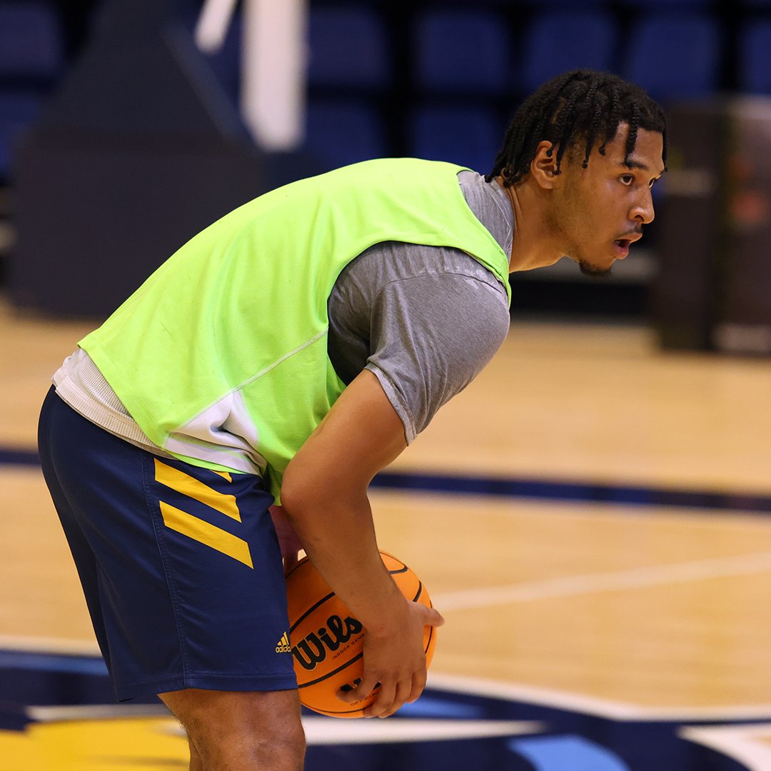 Quinnipiac Men's Basketball tweet media