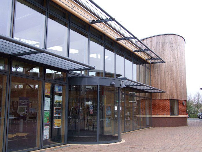 Roweaverdevelop's tweet image. 💡 Discover the benefits of solar shading! Our bespoke solutions reduce solar heat gain, enhance natural light, and add a modern touch to your property. Contact us for more information: buff.ly/2ZiWzrf #SolarShading #EnergyEfficiency #ModernDesign