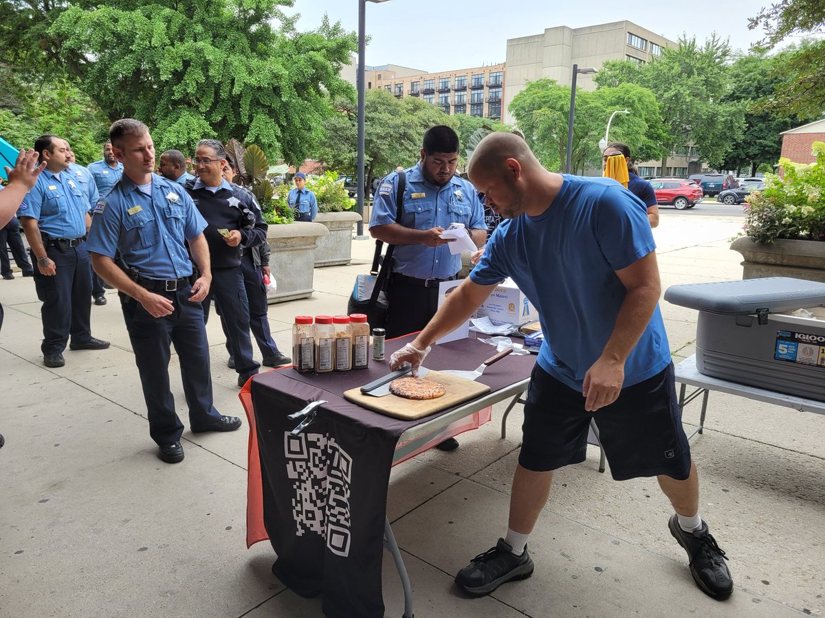 CPD124Academy's tweet photo. @tsgcpd had a long week rolling from Pride to Navy Pier fireworks &amp; then NASCAR which left us short on grocery and meal prep time. Thanks to S&amp;T Too  for coming to our rescue with their on site pizza making service. It was a delicious &amp; fun day! 😋 ❤️ 🍕 https://t.co/jQNv5381Ll