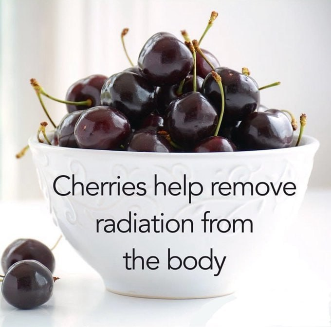 NiclasQSwede's tweet photo. ✅This is why they jacked up the prices of cherries after they rolled out the 5G❗️💥💥💥 https://t.co/m180jlYOpj