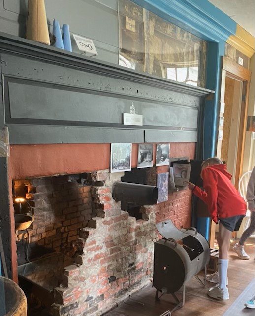 gbtmuseum's tweet photo. Wondering what's  inside the Golden Ball Tavern Museum?  Join us for our Second Sunday Open House on July 14th, from 1-3 p.m.  See the magnificent and fascinating home of noted Loyalist Isaac Jones and his descendants.  It's like stepping back in time.  #history https://t.co/IPLaTVuxKd