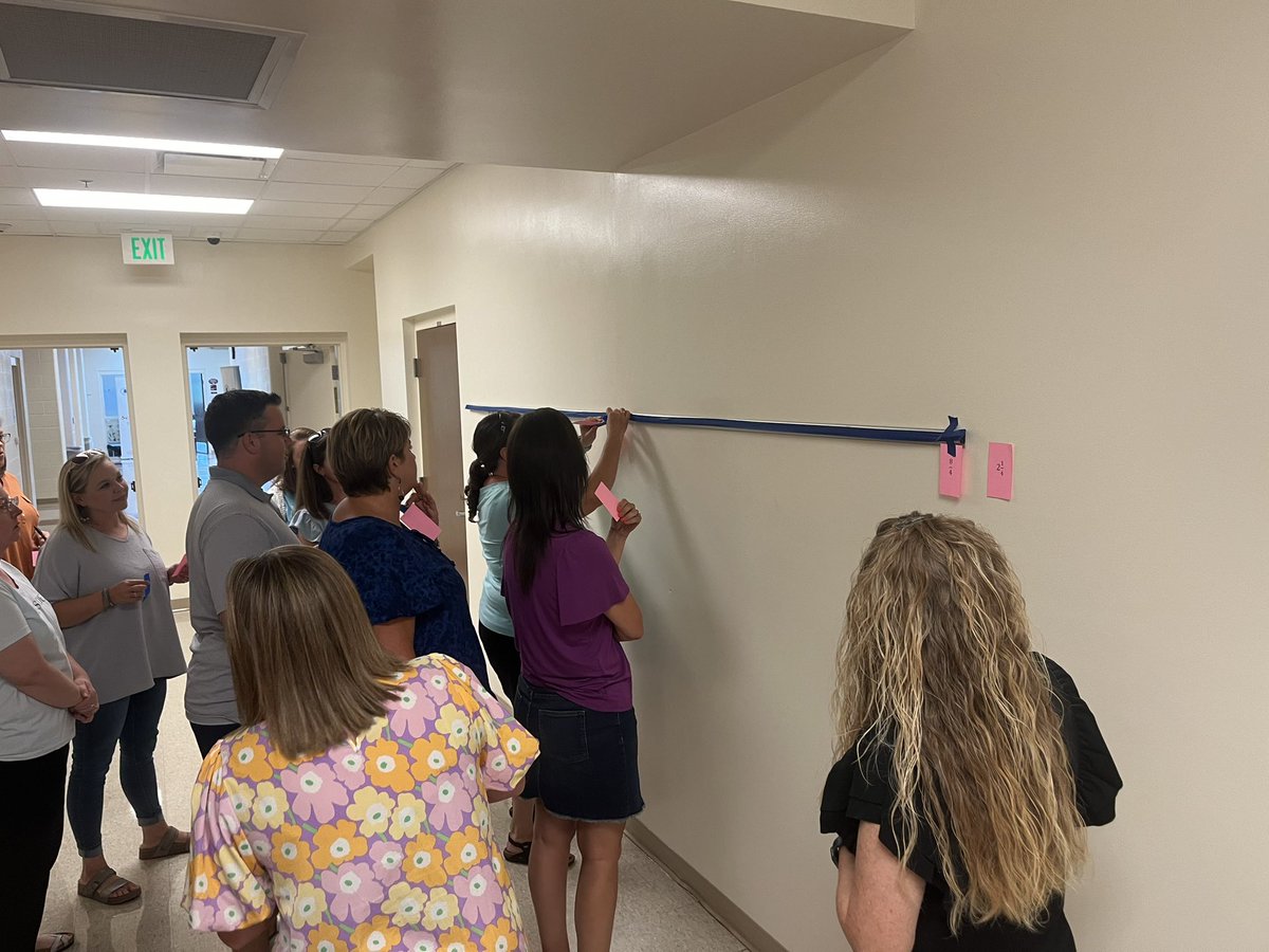 JessicaWKent's tweet photo. Fractions are fun when they are on a number line. @AMSTI_Athens #AMSTIsummer2024 @AlabamaAchieves @MRAMSTI https://t.co/7GgtMo4O1m