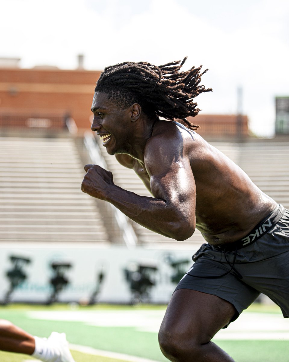 Charlotte Football tweet media