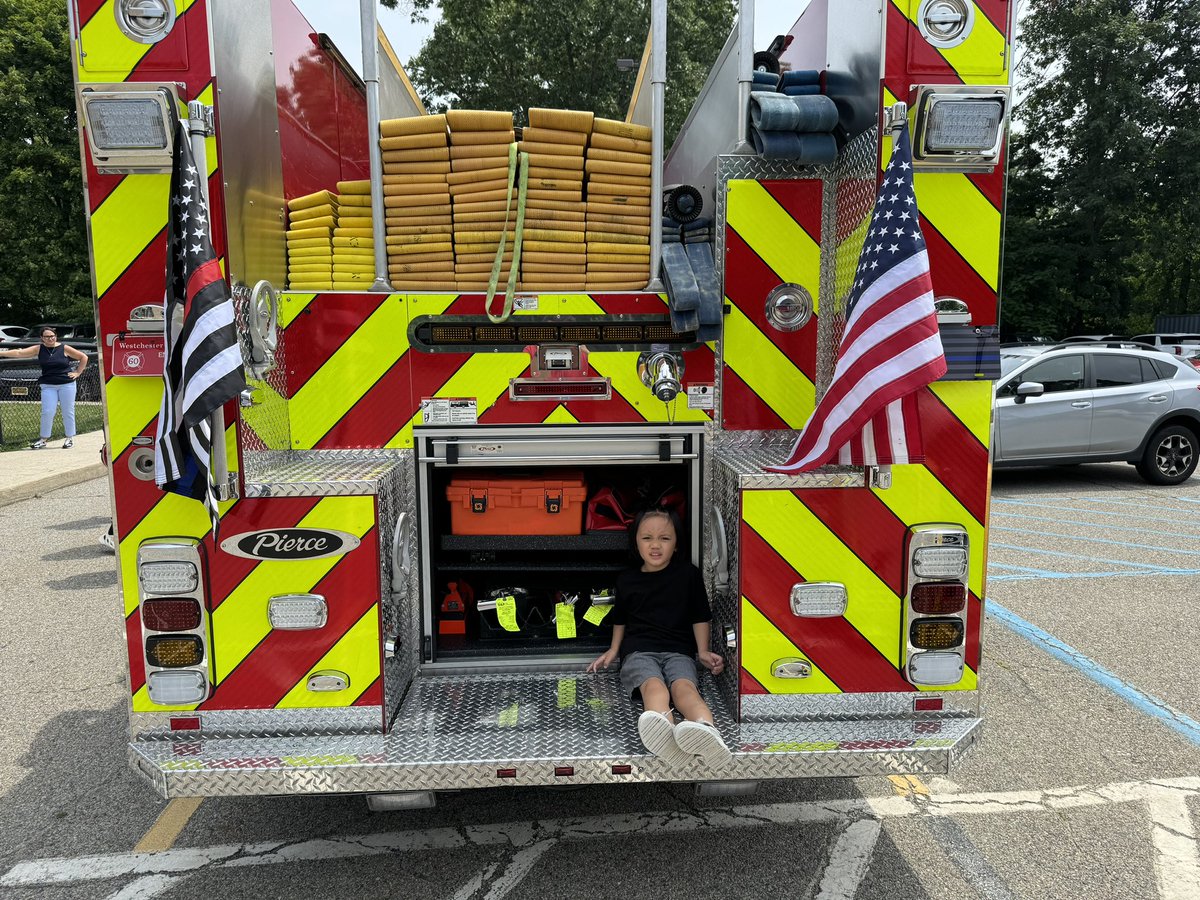 MsFuentes2023's tweet image. ❤️🚒👨‍🚒#RISE #ESY2024 @OssiningSchools @OUFSD_SpecialEd