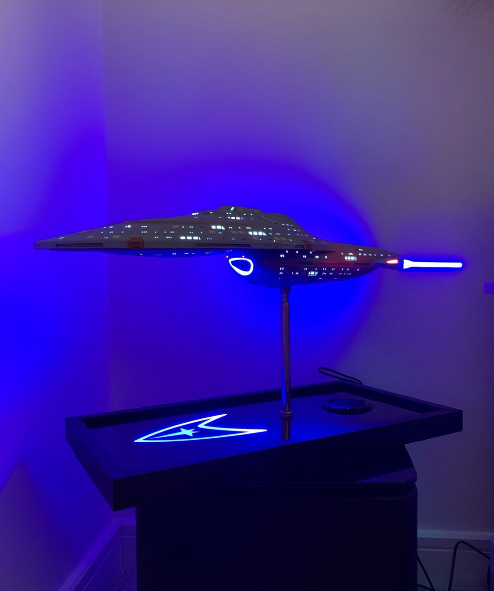 aldershipyards's tweet photo. Enjoying prodigy! But making me want to build another Voyager 🤩 #startrek #startrekvoyager #StarTrekProdigy #starship #startrekmodel https://t.co/xA4kf48oAD