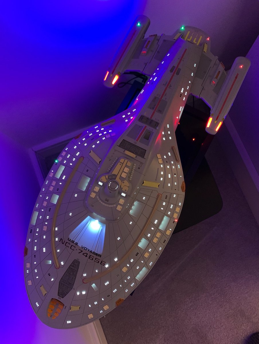 aldershipyards's tweet photo. Enjoying prodigy! But making me want to build another Voyager 🤩 #startrek #startrekvoyager #StarTrekProdigy #starship #startrekmodel https://t.co/xA4kf48oAD