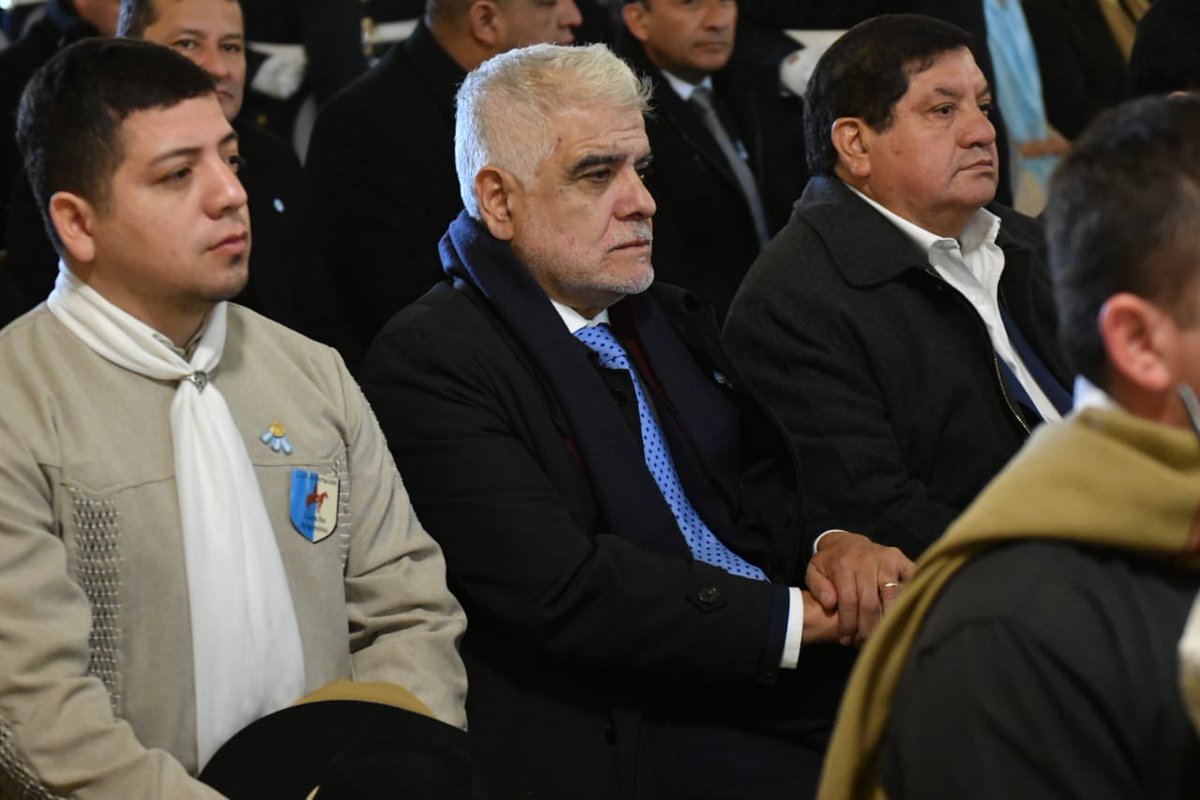 Esta mañana participé del TEDEUM en nuestra Catedral en el marco del 208 Aniversario de la Declaración de la Independencia.

Acompañamos a nuestro gobernador Osvaldo Jaldo en el trabajo para salir entre todos adelante. 

#DiaDeLaIndependencia