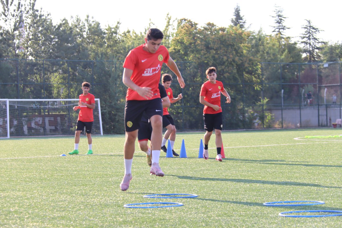 Eskişehirspor Altyapı tweet media