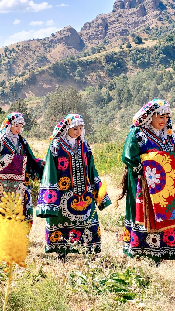TOURISM0101's tweet photo. 🚩 Чаканпушон дар Чилдухтарон...
Ноҳияи Муъминобод Хатлон 🇹🇯

Tajik girls in traditional clothes "CHAKAN"
Nature of Childukhtaron Tajikistan 🇹🇯 2024

🛑 Мо дар шабакаҳои иҷтимоӣ©️
YOUTUBE - https://t.co/WK1C9VMJ0r
TELEGRAM - https://t.co/ewH9HSmiXP https://t.co/KCai7gWGwa