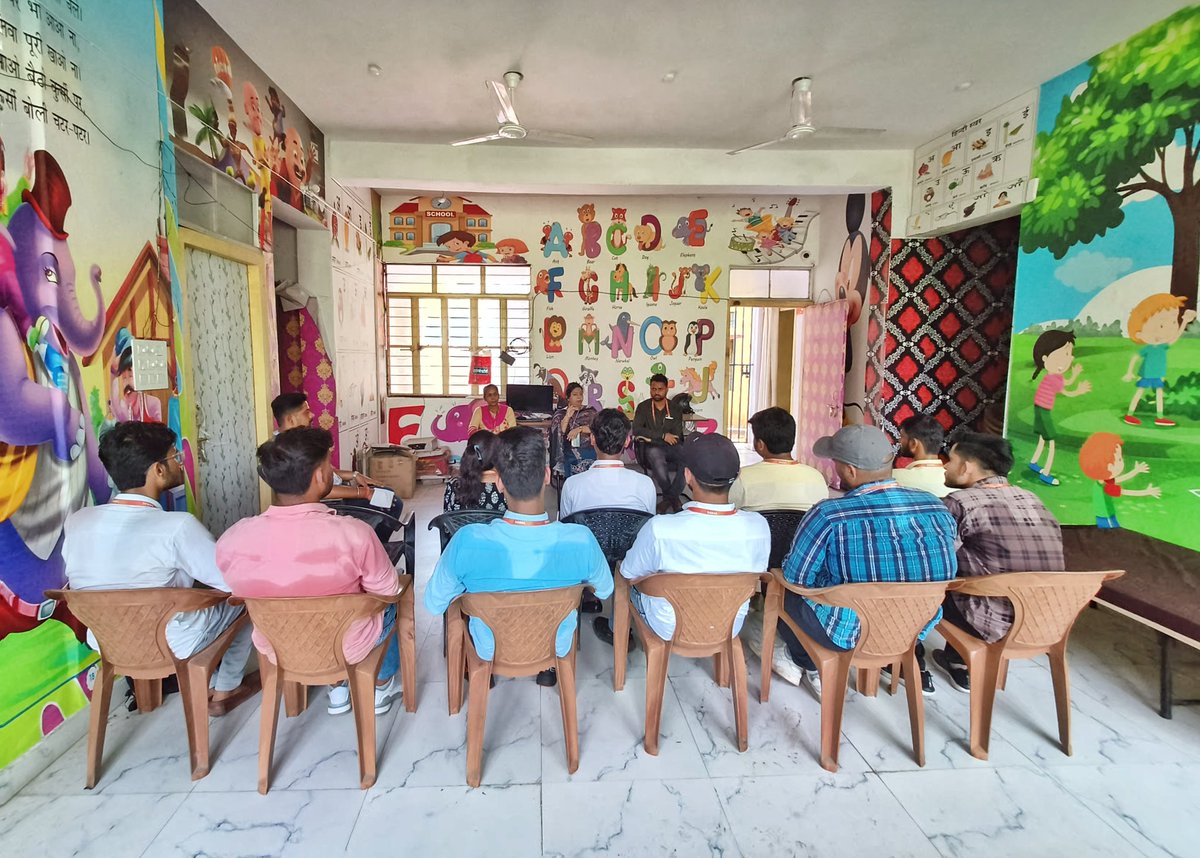 teamsabal's tweet photo. 🌟 Standing strong together💪 Special thanks to Afreen Tarannum Ma'am(District Women Protection Officer,Rohtas) for leading an impactful session on combating domestic female extortion for Our NGO's interns of Summer Internship 2024
#teamsabal #EndDomesticAbuse #SupportWomen https://t.co/bujsNXXDGL