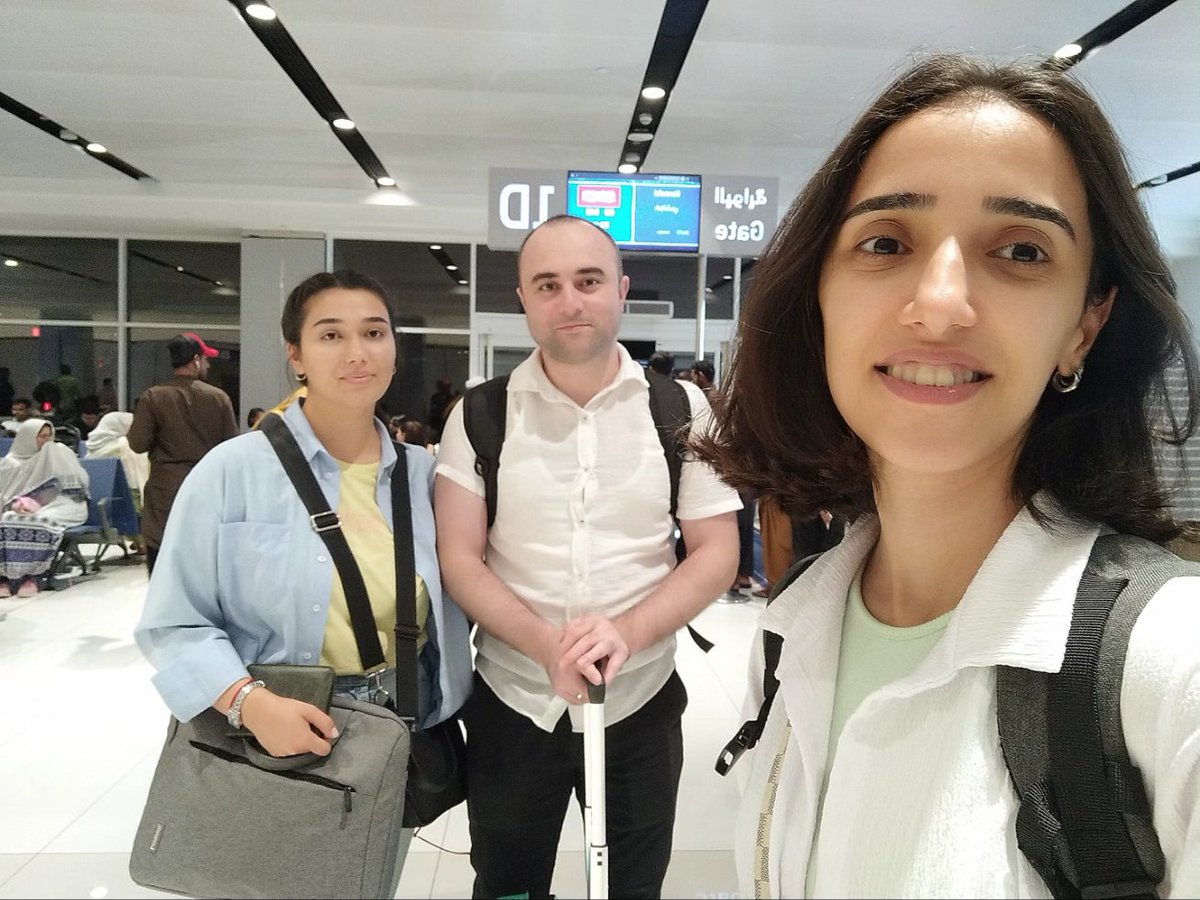 ic_researchlab's tweet photo. #newscientifictrip #icrl #icescobiomedicalmaterilaschair https://t.co/7UvgHokuWt