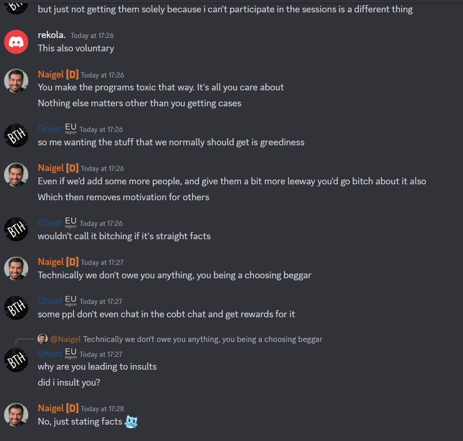GhostBTH's tweet photo. When it's this hard to receive the monthly rewards that you're supposed to get once you're in a Critical Ops program. #CriticalOpsGame https://t.co/Quzg5c6BsG