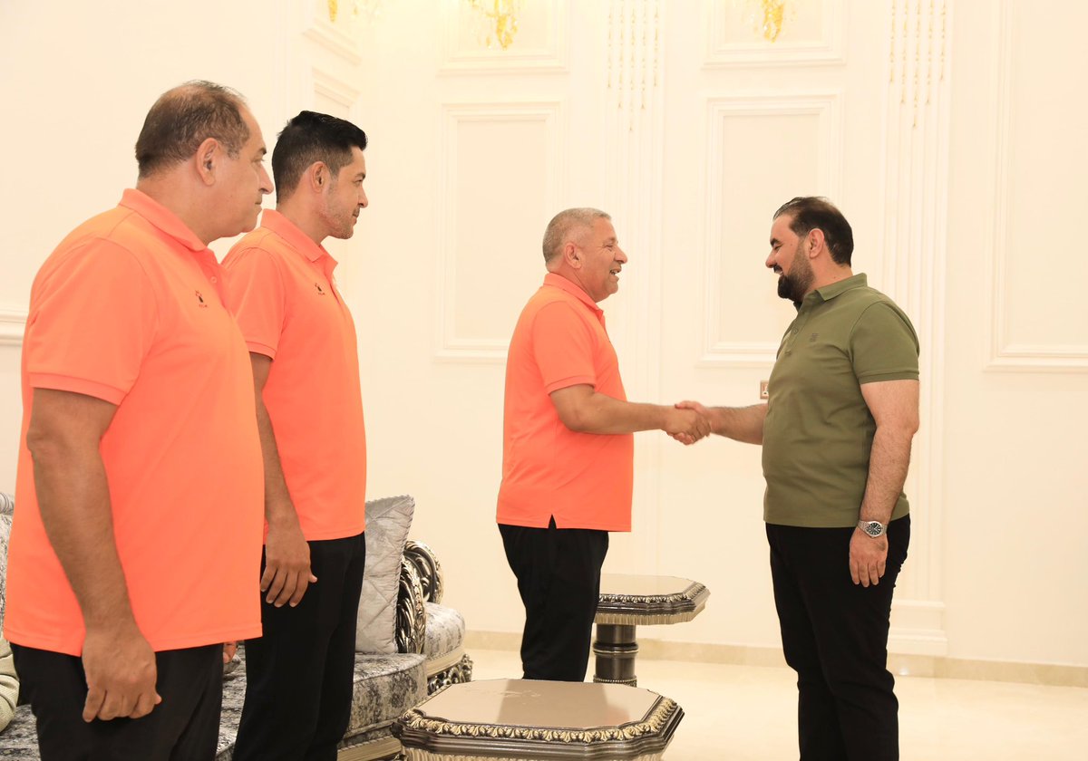 mediaofspeaker's tweet photo. في إطار رعايته للحركة الرياضية في محافظة الأنبار رئيس لجنة النفط والغاز والقيادي في حزب تقدم الشيخ @HaibetHamad يُكرم نادي الكرمة الرياضي بمناسبة فوزه وتأهله إلى دوري نجوم العراق، بحضور رئيس النادي مثنى ريكان الحلبوسي، مؤكدًا تبنيه ودعمه للحركة الرياضية في عموم محافظة الأنبار. https://t.co/umKePJPdx9